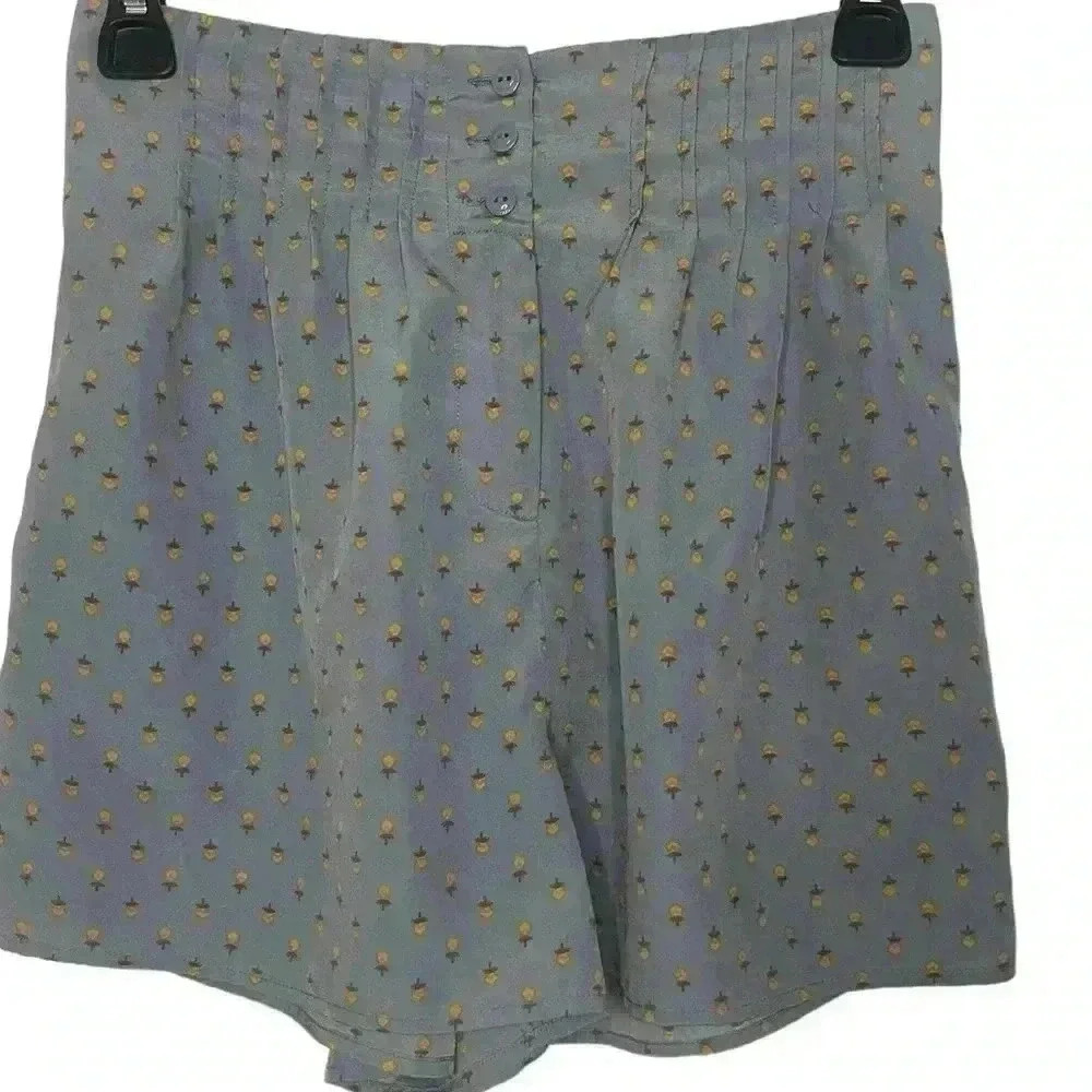 Kimchi Blue Gray Floral Patterned High-Waist Shorts